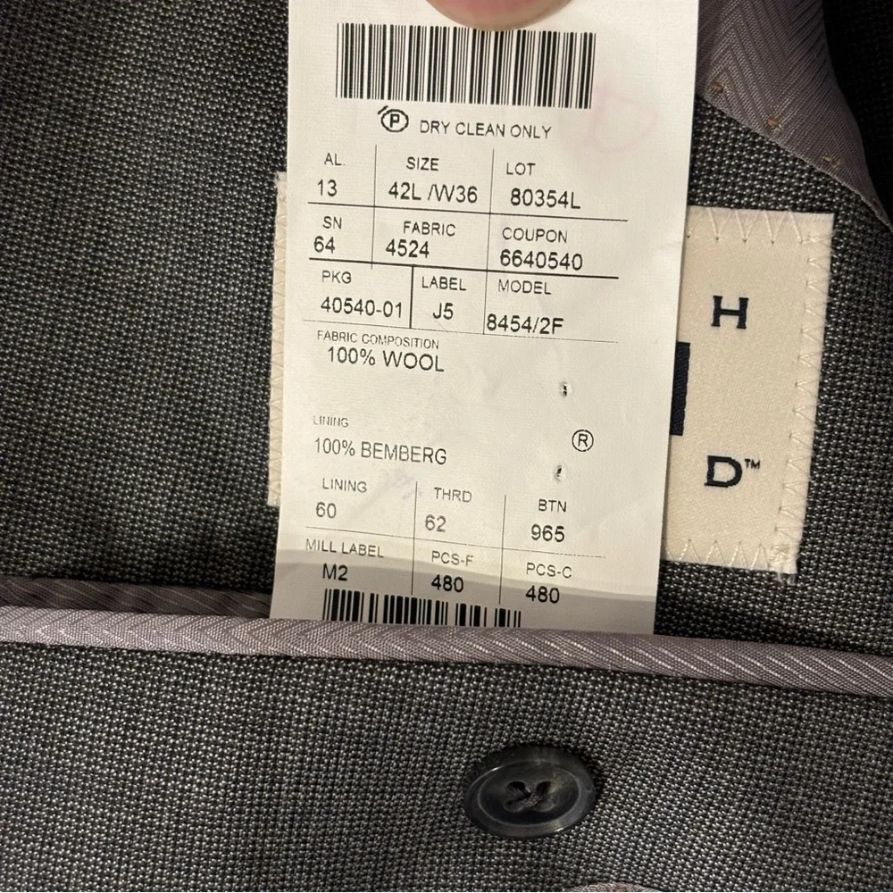 42L Slim fit grey suit by Joseph Abboud - Picture 4 of 16